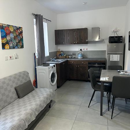 St Gaetans Studio Apartment 6A Hamrun Esterno foto